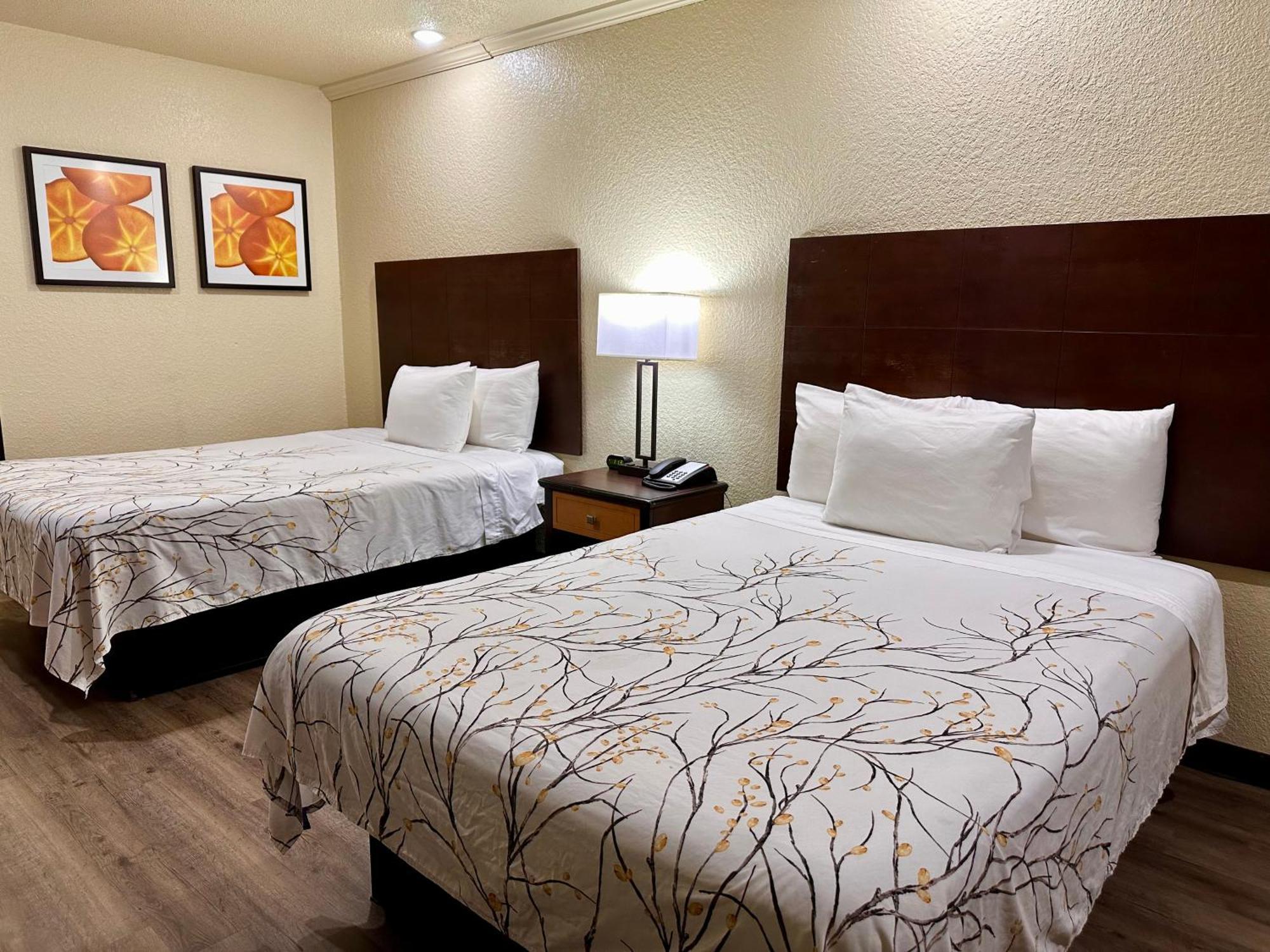 Travelers Inn Элизабет-Сити Экстерьер фото
