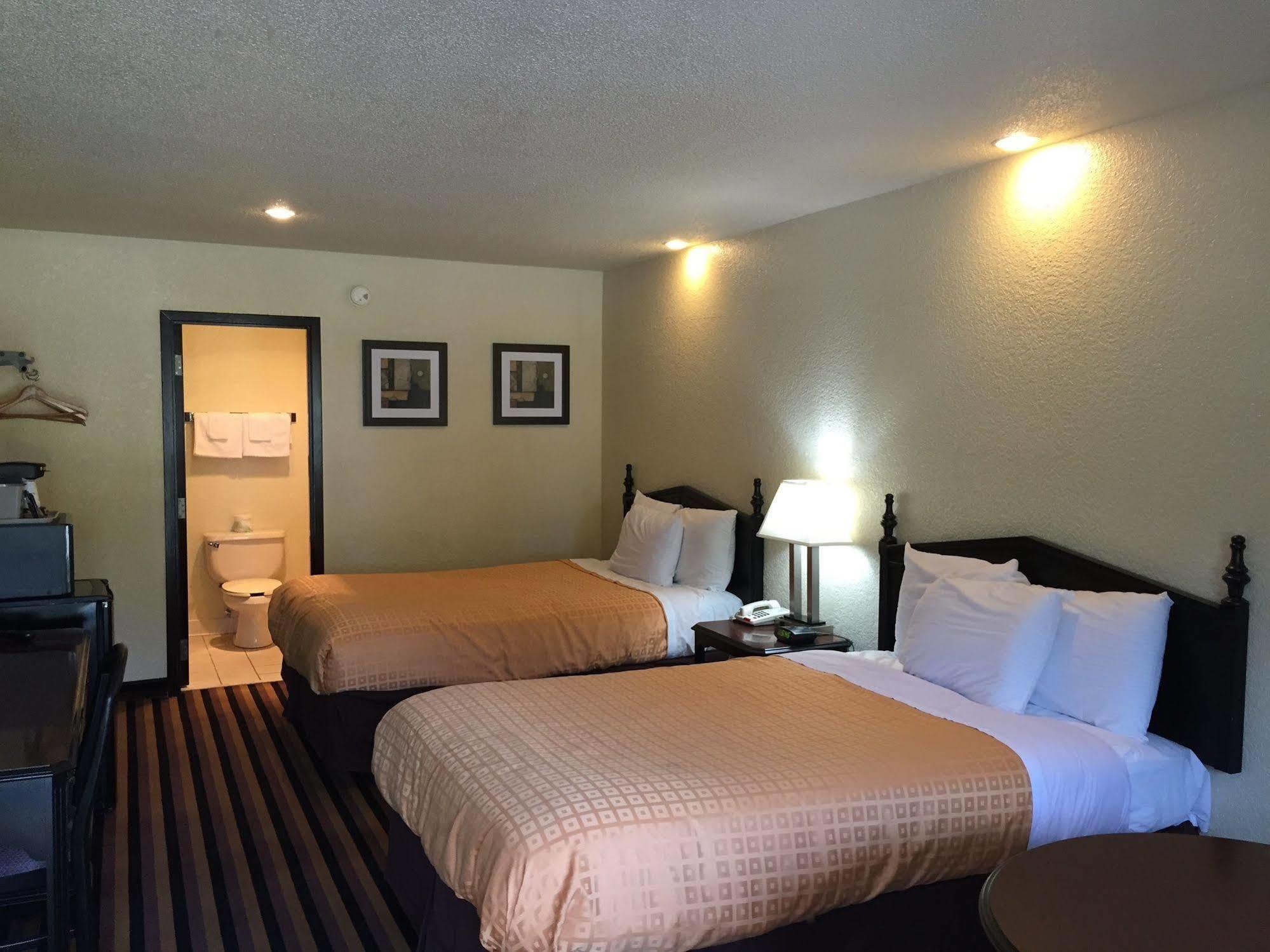 Travelers Inn Элизабет-Сити Экстерьер фото
